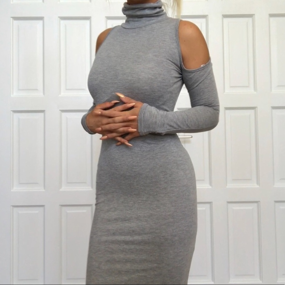 NEW Missguided cold shoulder long sleeve dress